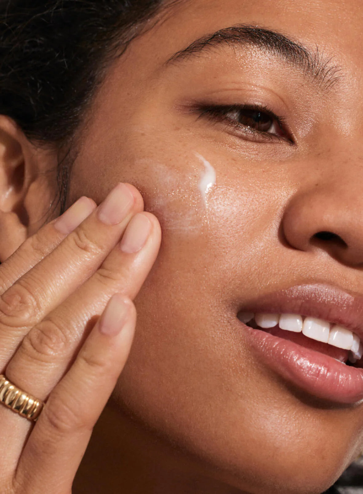 36df4ffa1e088aa045ac77bc339f0ee2_8b771cbb-19a5-4d73-9cd7-cd0c70f50625.jpg SPF 50 | Every. Single. Face. Watery Lotion - Image 3